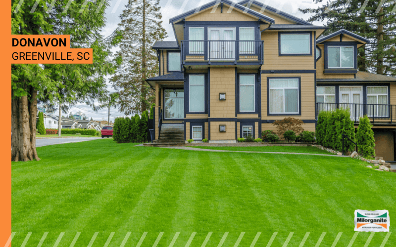 Bright green lawn fertilized with Milorganite. 